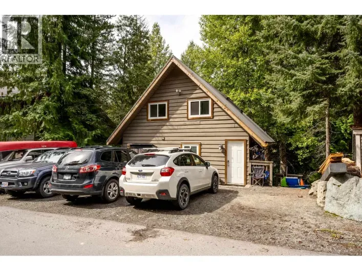 2214 BRANDYWINE WAY, Whistler