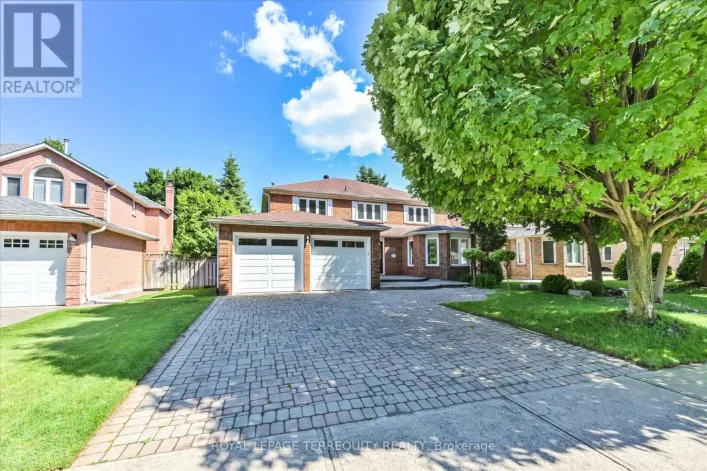 2216 DUNVEGAN AVENUE, Oakville