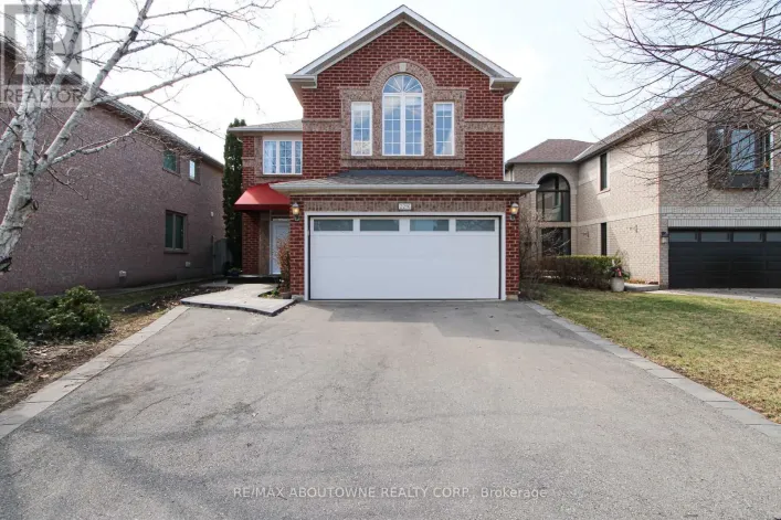 2216 NORFOLK DRIVE, Oakville