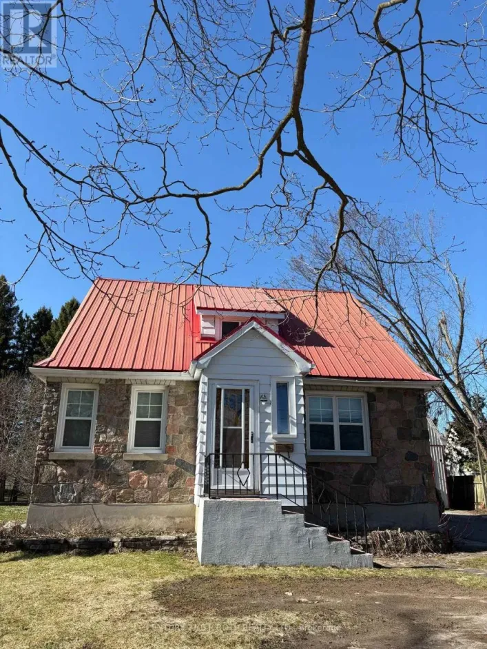 2216 VICTORIA STREET N, Innisfil