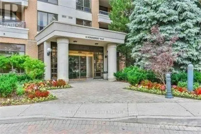 2217 - 18 SOMMERSET WAY, Toronto