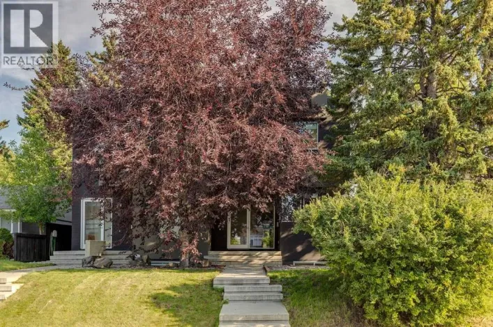 2218 32 Avenue SW, Calgary