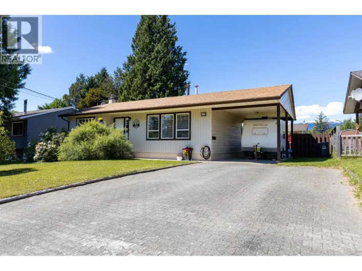 2219 EVERGREEN STREET, Terrace