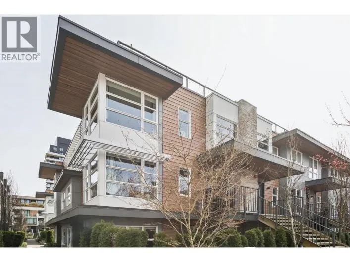 222 2060 CURLING ROAD, North Vancouver