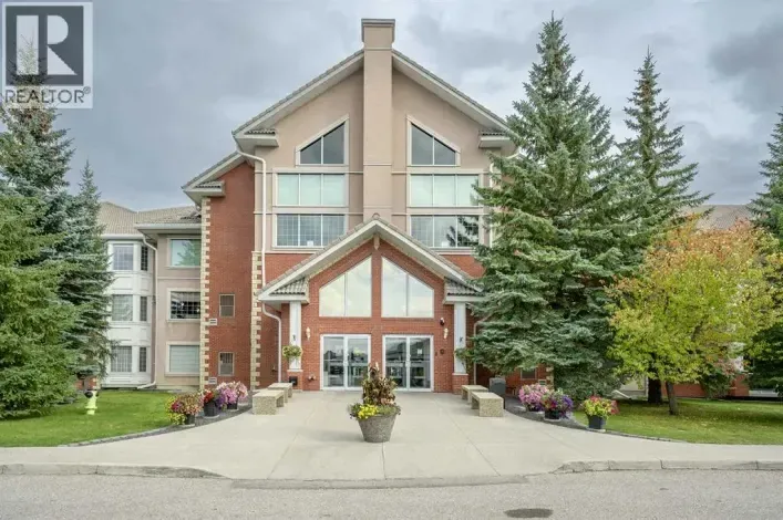222, 6868 Sierra Morena Boulevard SW, Calgary