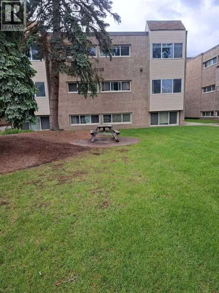 222, 8235 Elbow Drive SW, Calgary