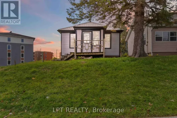 222 BARTHOLOMEW STREET, Brockville