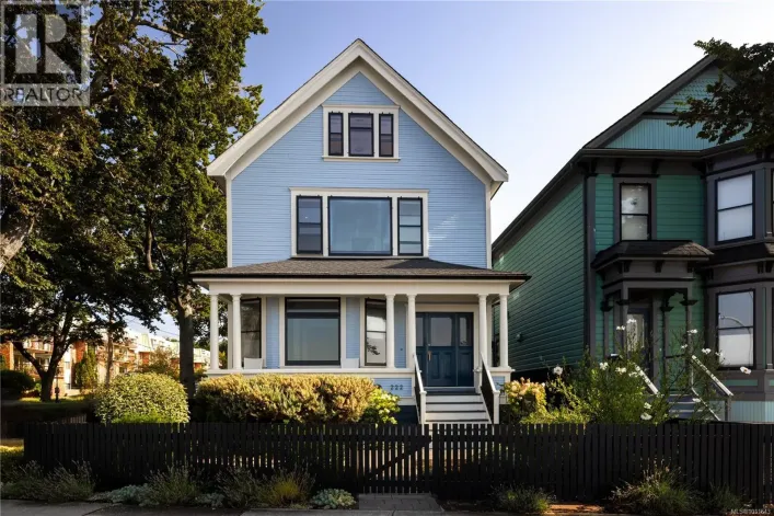 222 Dallas Rd, Victoria