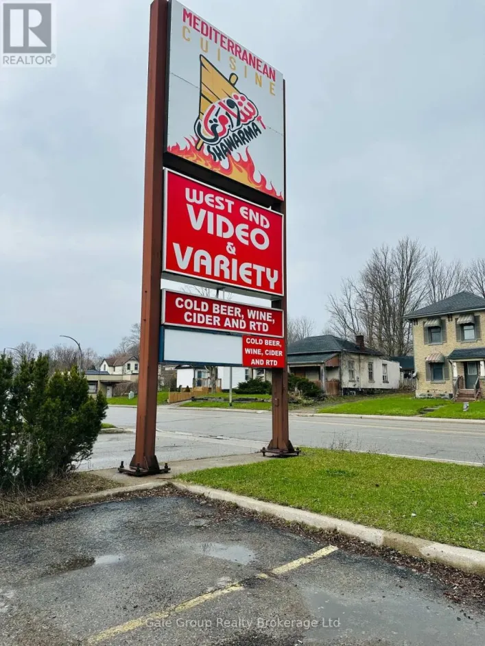 222 DUNDAS STREET, Woodstock