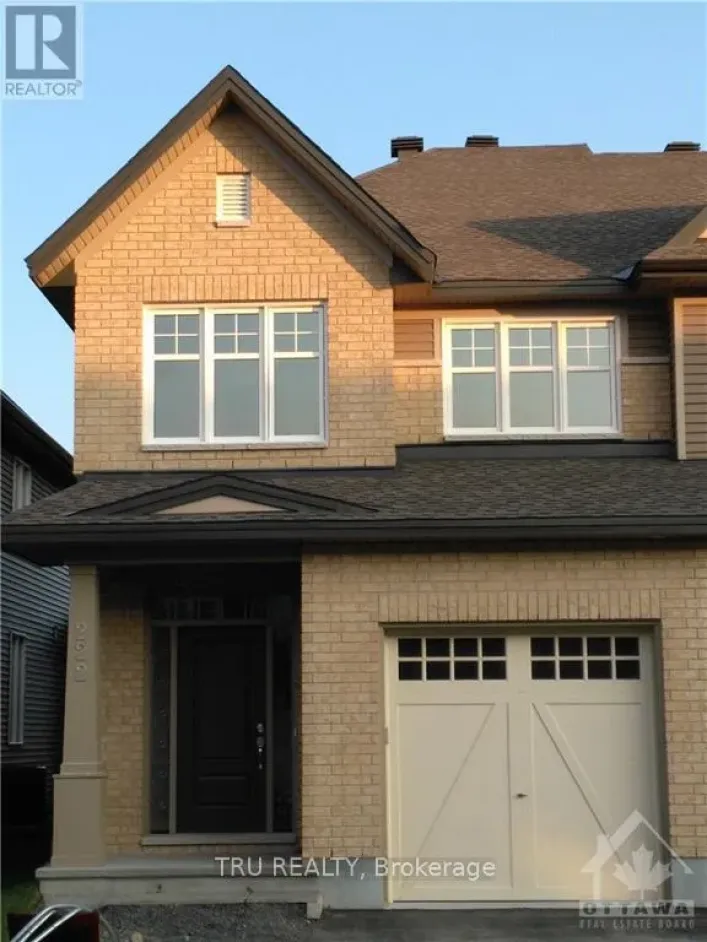222 FERGUS CRESCENT, Ottawa