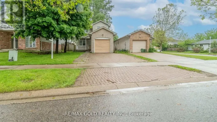 222 FLEMING DRIVE, London East