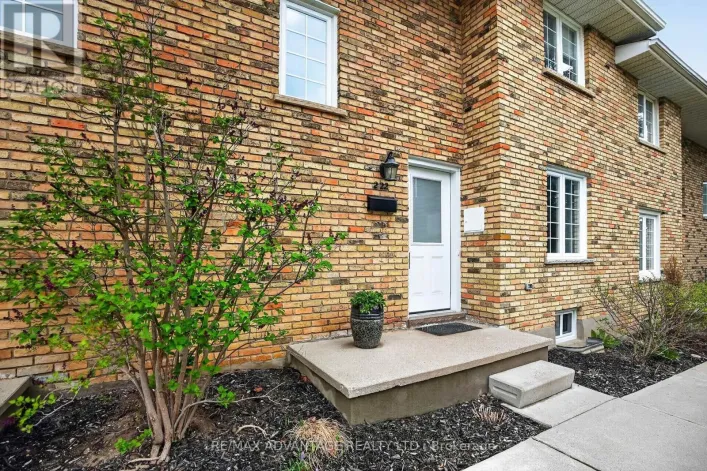 222 HOMESTEAD CRESCENT, London North