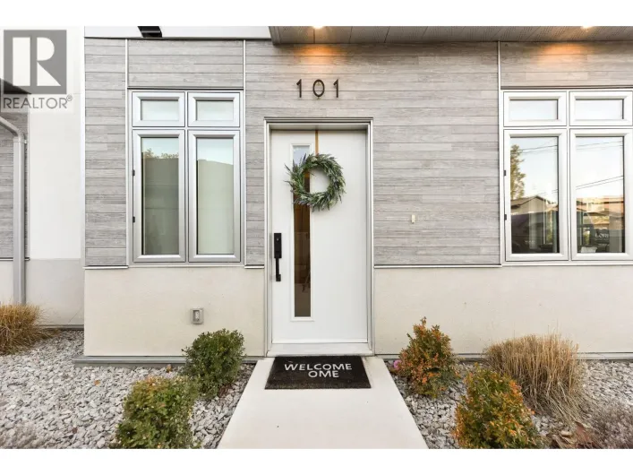 Row / Townhouse for sale: 222 Lee Avenue Unit# 101, Penticton