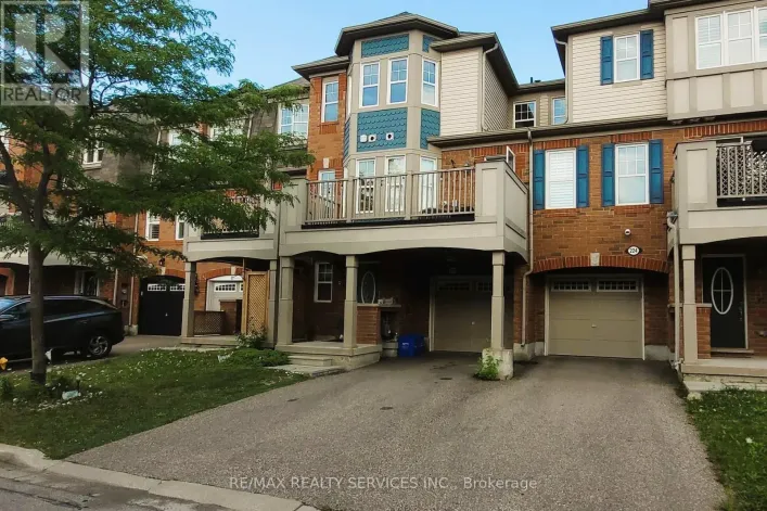 222 MORTIMER CRESCENT, Milton