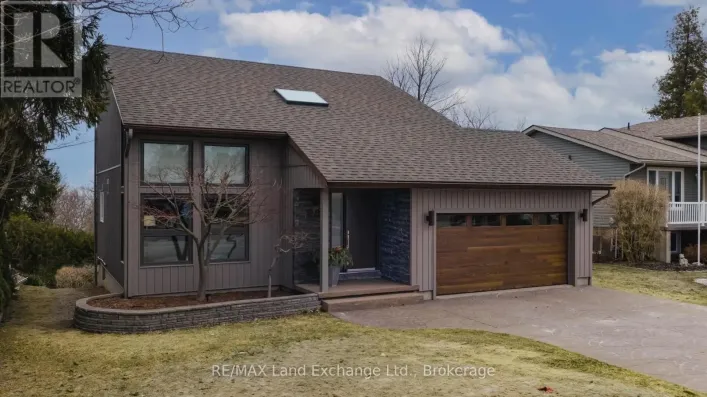 222 PENETANGORE ROW, Kincardine