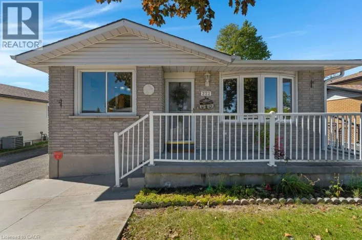 House for sale: 222 THUNDERBIRD Drive, Cambridge