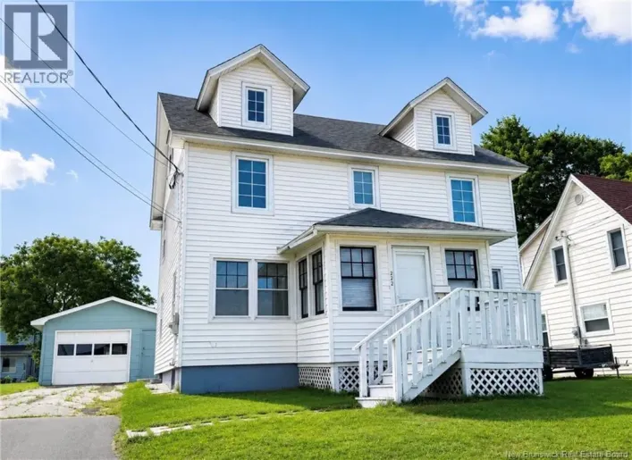 House for sale: 222 York Street, Bathurst