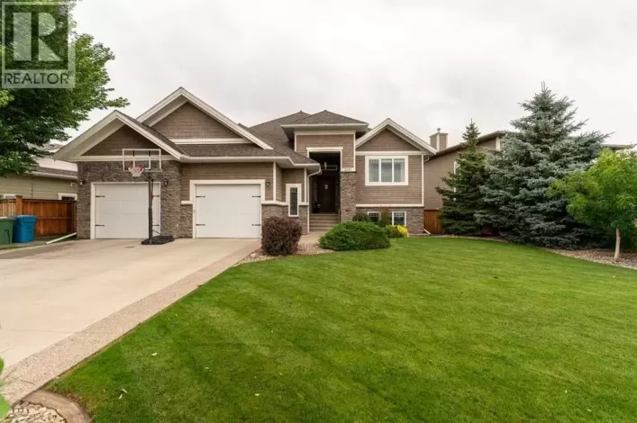 2220 33 Avenue, Coaldale