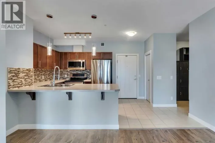 2220, 604 East Lake Boulevard, Airdrie