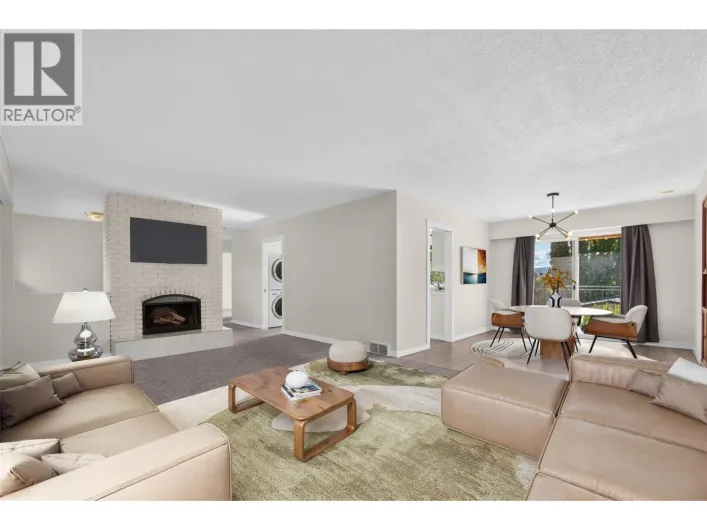 2220 Thacker Drive, West Kelowna