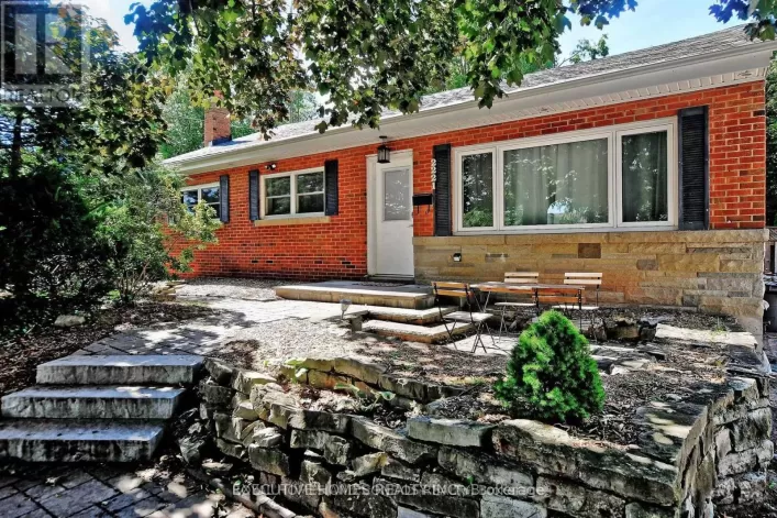 2221 GHENT AVENUE, Burlington