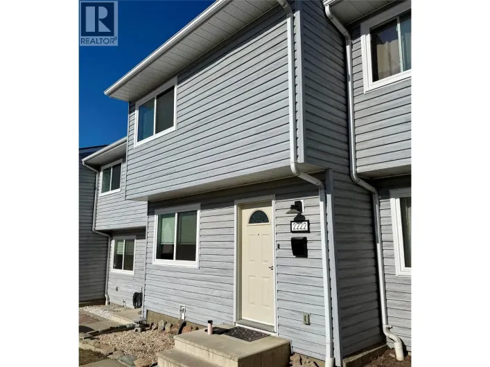 2222 3 Street N, Cranbrook