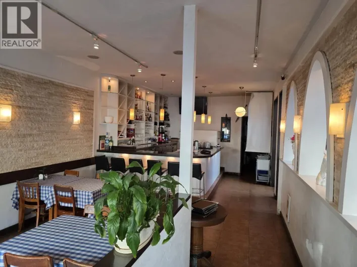 2222 W 4TH AVENUE, Vancouver
