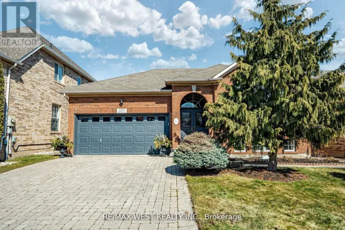 2223 LAPSLEY CRESCENT, Oakville