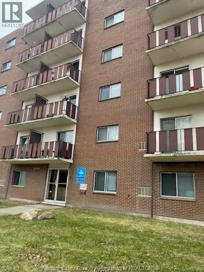 2225 UNIVERSITY West Unit# 303, Windsor