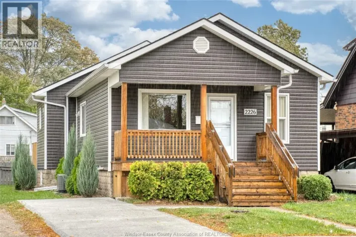 2226 MERCER STREET, Windsor