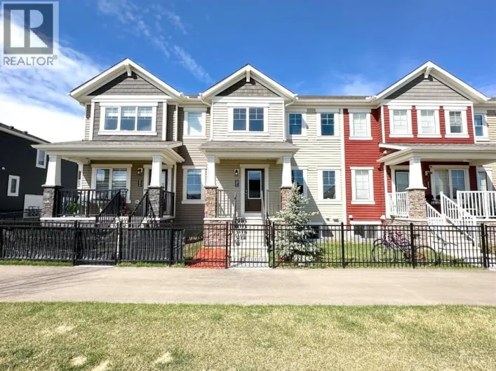 2226 Windbury Greenway SW, Airdrie