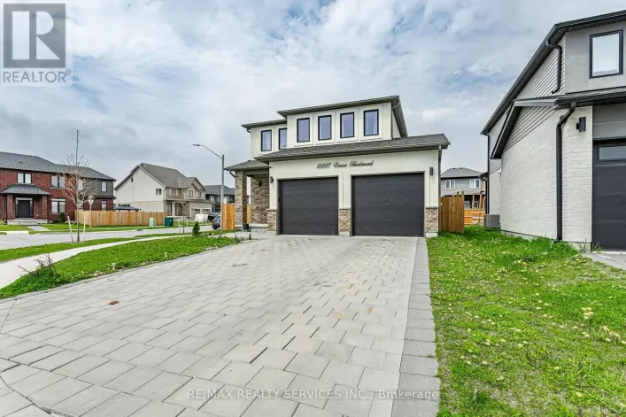 2227 EVANS BOULEVARD, London South