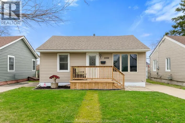 2228 Elsmere AVENUE, Windsor
