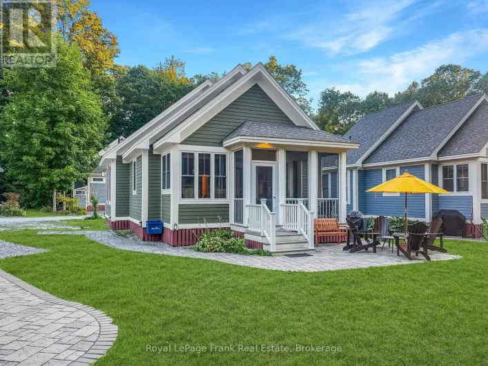 223 - 19 HOLLOW LANE, Prince Edward County