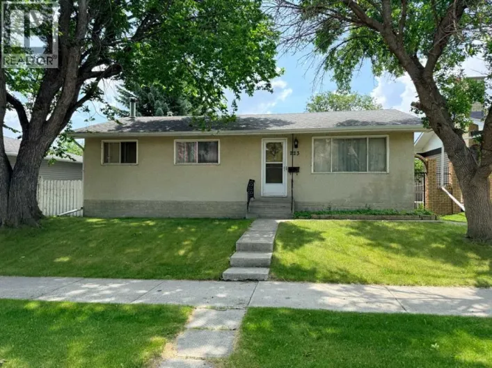 223 72 Avenue NE, Calgary