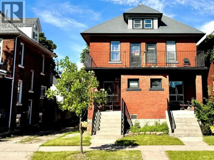 223 Gladstone AVENUE, Windsor
