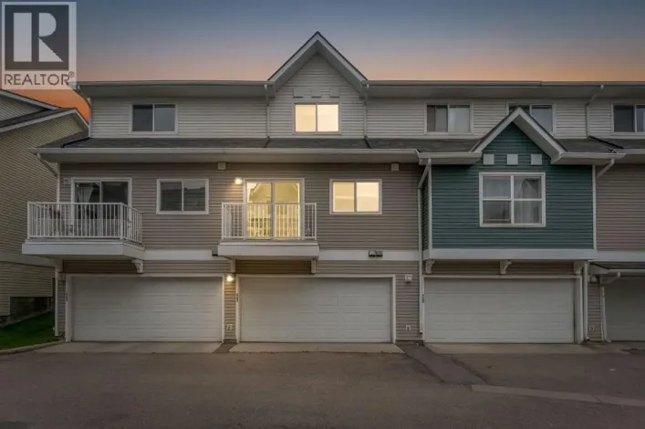 223 McKenzie Towne Gate SE, Calgary