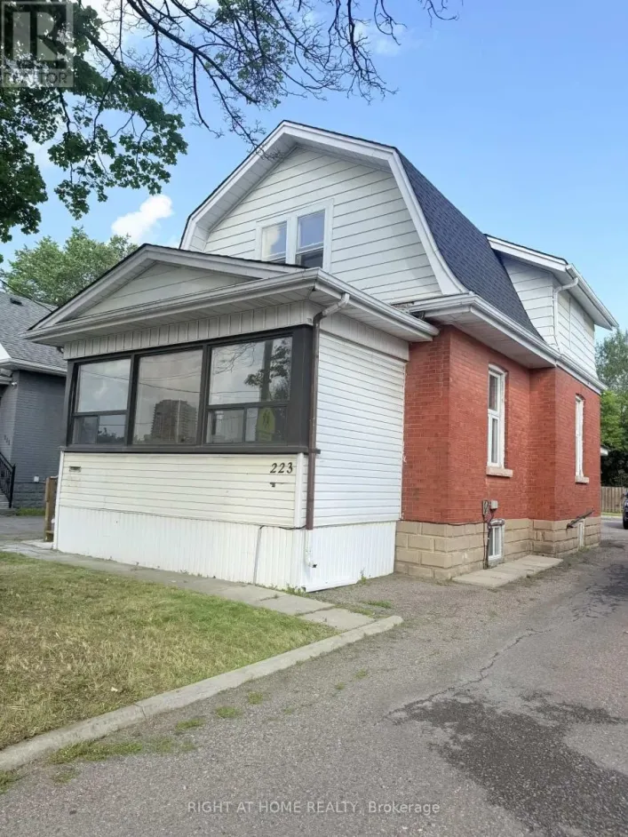 223 QUEEN STREET W, Brampton