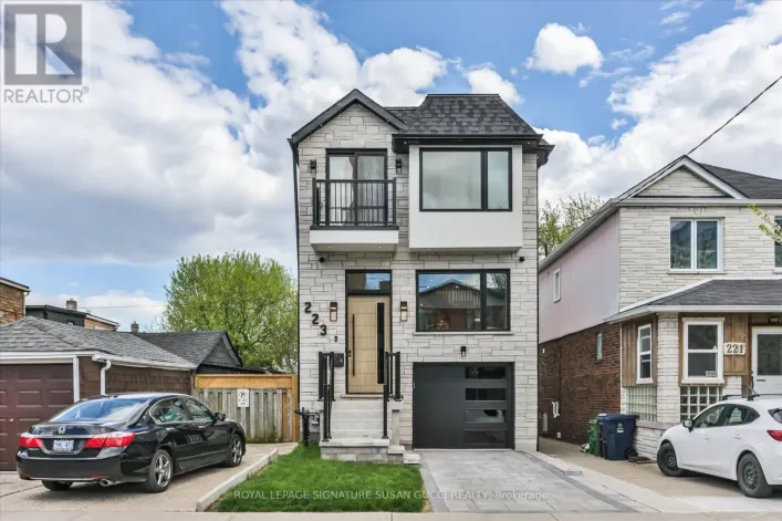223 QUEENSDALE AVENUE, Toronto