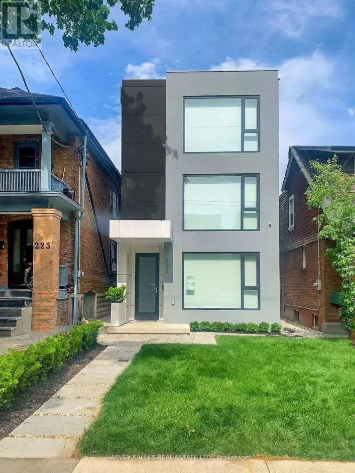223 WYCHWOOD AVENUE, Toronto