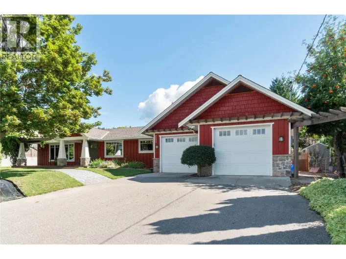 2230 28 Street NE, Salmon Arm