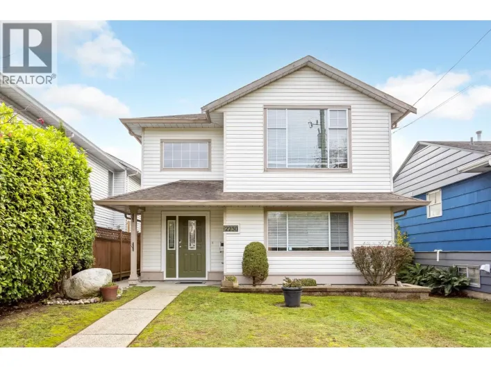2230 HAWTHORNE AVENUE, Port Coquitlam