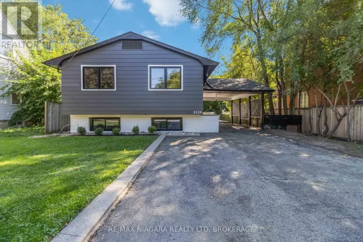 2230 QUEENSWAY DRIVE, Burlington