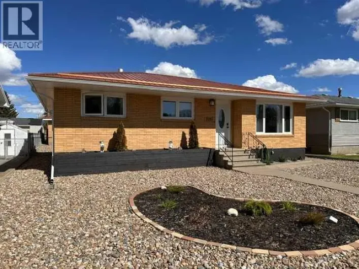 2231 20 Avenue SE, Medicine Hat