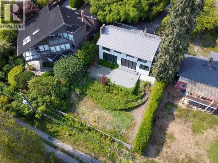 2234 PALMERSTON AVENUE, West Vancouver