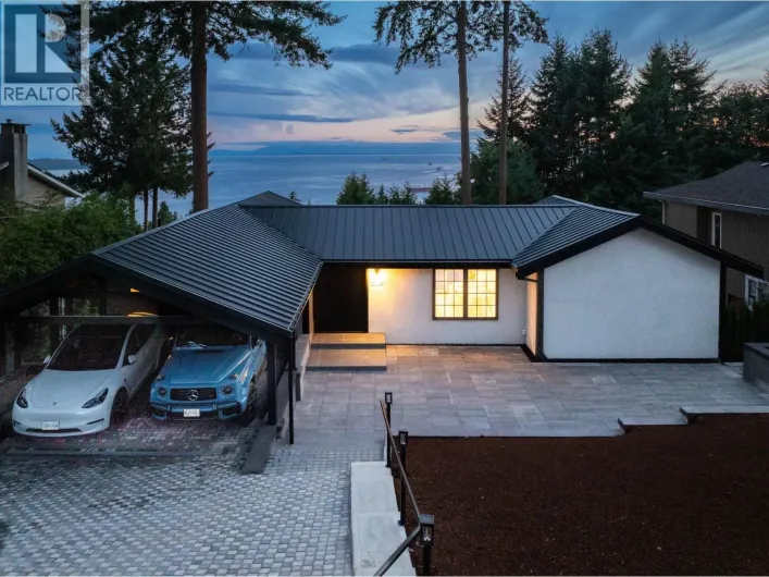 2235 CHAIRLIFT ROAD, West Vancouver