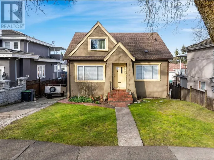 2235 E 24TH AVENUE, Vancouver