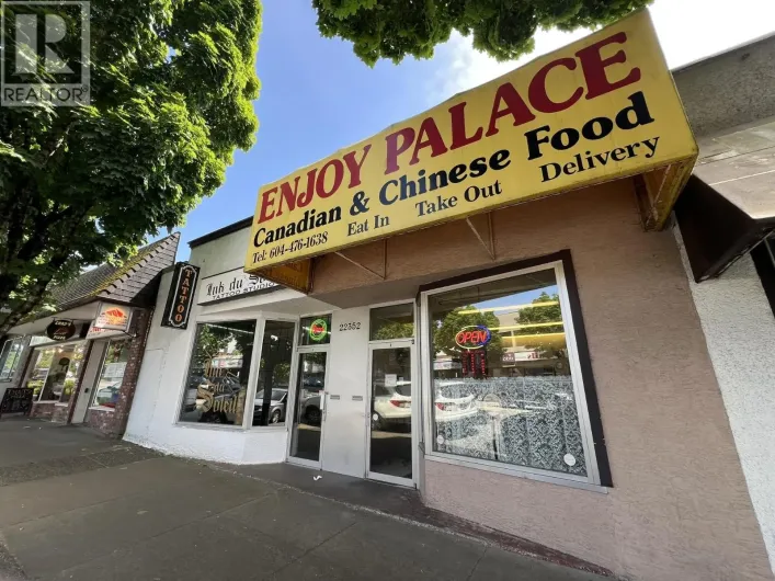 22352 LOUGHEED HIGHWAY, Maple Ridge