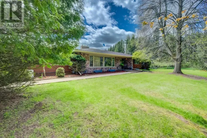2236 GOVERNORS ROAD, Hamilton