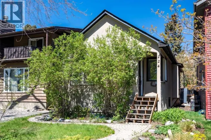 224 30 Avenue NE, Calgary